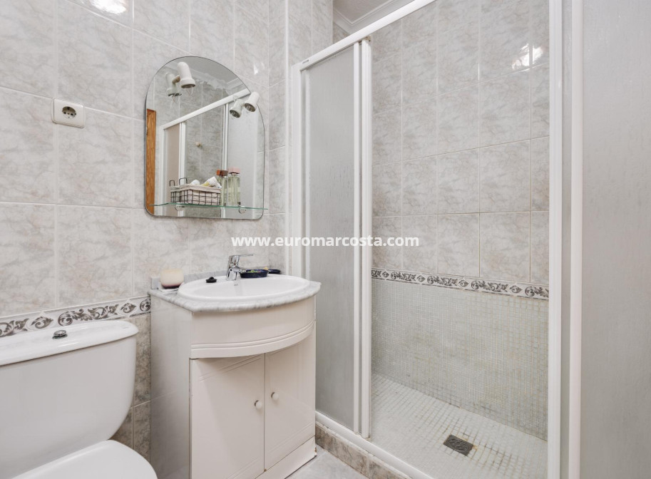 Objekte zum Wiederverkauf - Wohnung - Torrevieja - TORREVIEJA