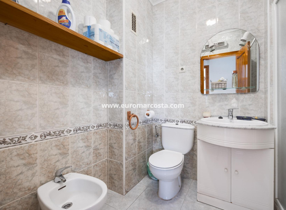 Objekte zum Wiederverkauf - Wohnung - Torrevieja - TORREVIEJA