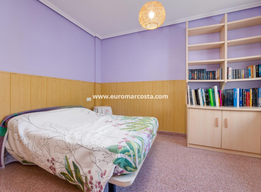 Objekte zum Wiederverkauf - Wohnung - Torrevieja - TORREVIEJA