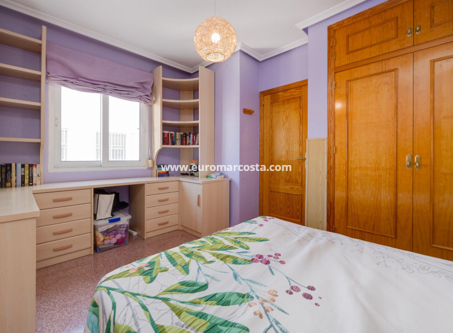 Objekte zum Wiederverkauf - Wohnung - Torrevieja - TORREVIEJA