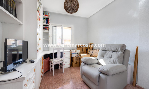 Objekte zum Wiederverkauf - Wohnung - Torrevieja - TORREVIEJA
