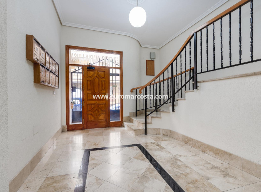 Objekte zum Wiederverkauf - Wohnung - Torrevieja - TORREVIEJA