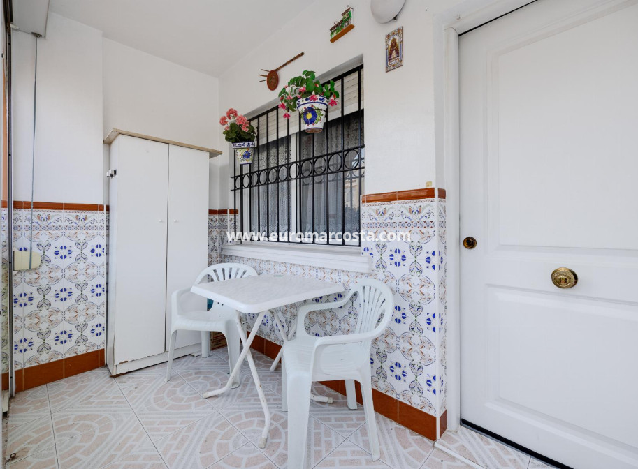 Objekte zum Wiederverkauf - Bungalow - Torrevieja - TORREVIEJA