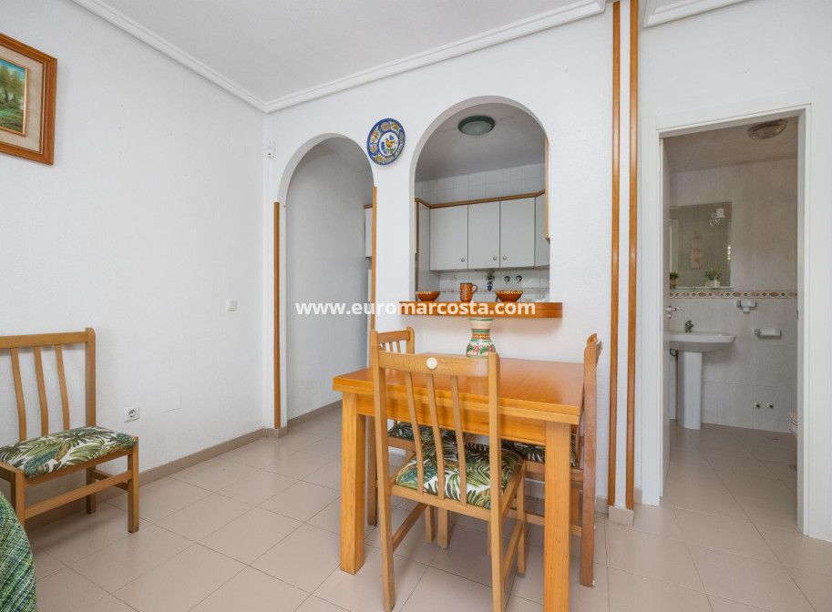 Objekte zum Wiederverkauf - Bungalow - Torrevieja - TORREVIEJA