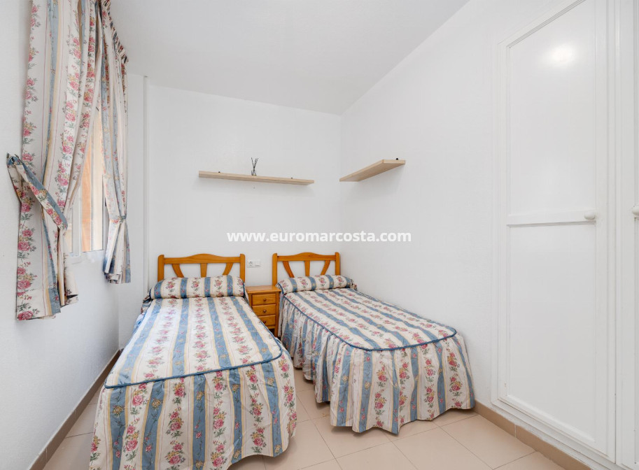 Objekte zum Wiederverkauf - Bungalow - Torrevieja - TORREVIEJA