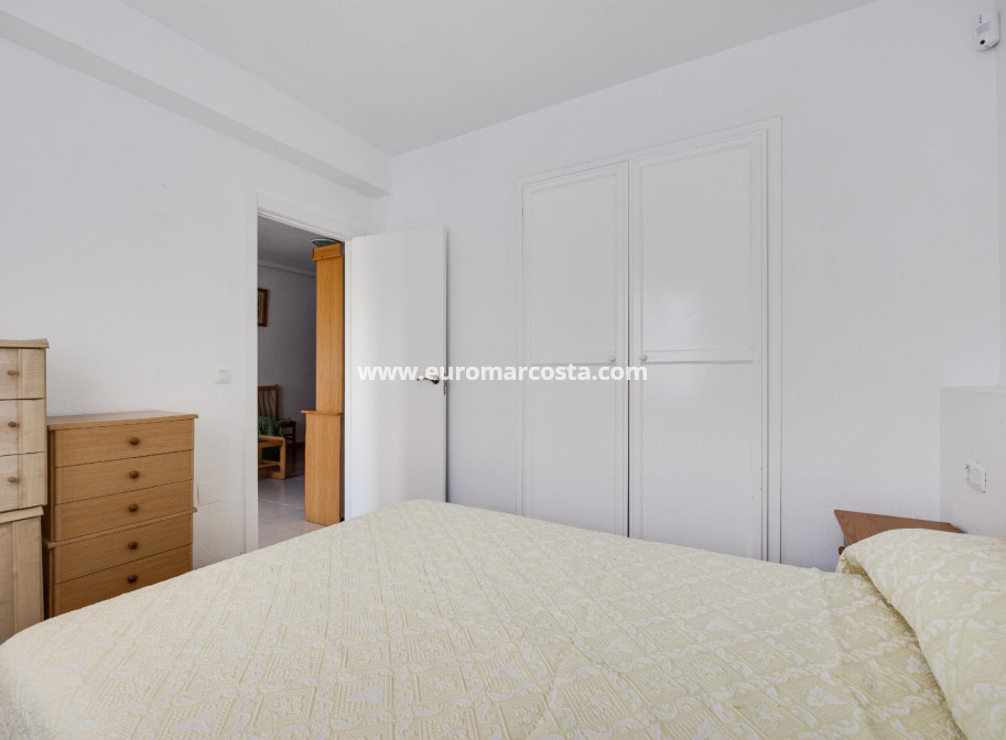 Objekte zum Wiederverkauf - Bungalow - Torrevieja - TORREVIEJA