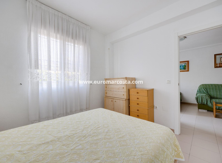 Objekte zum Wiederverkauf - Bungalow - Torrevieja - TORREVIEJA