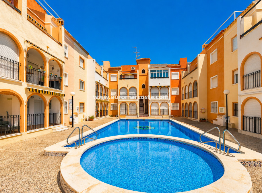 Objekte zum Wiederverkauf - Bungalow - Torrevieja - TORREVIEJA