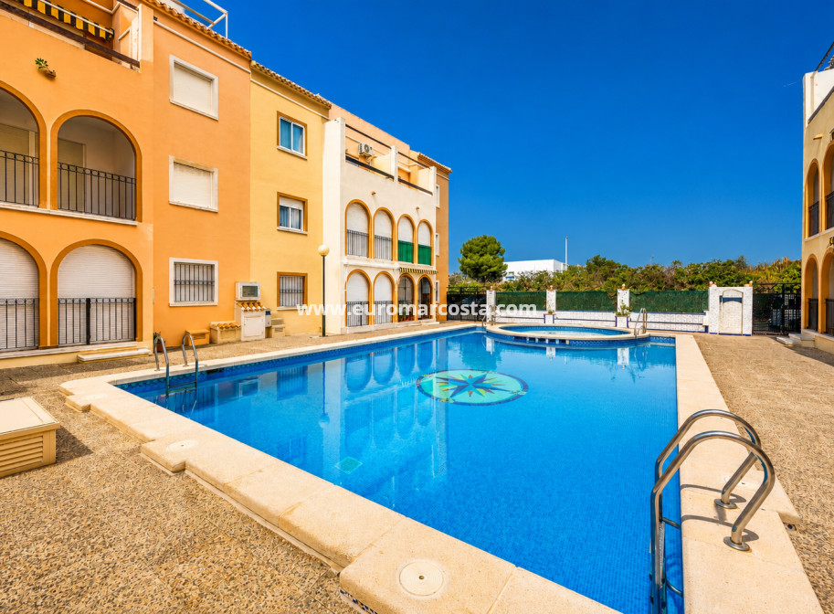 Objekte zum Wiederverkauf - Bungalow - Torrevieja - TORREVIEJA