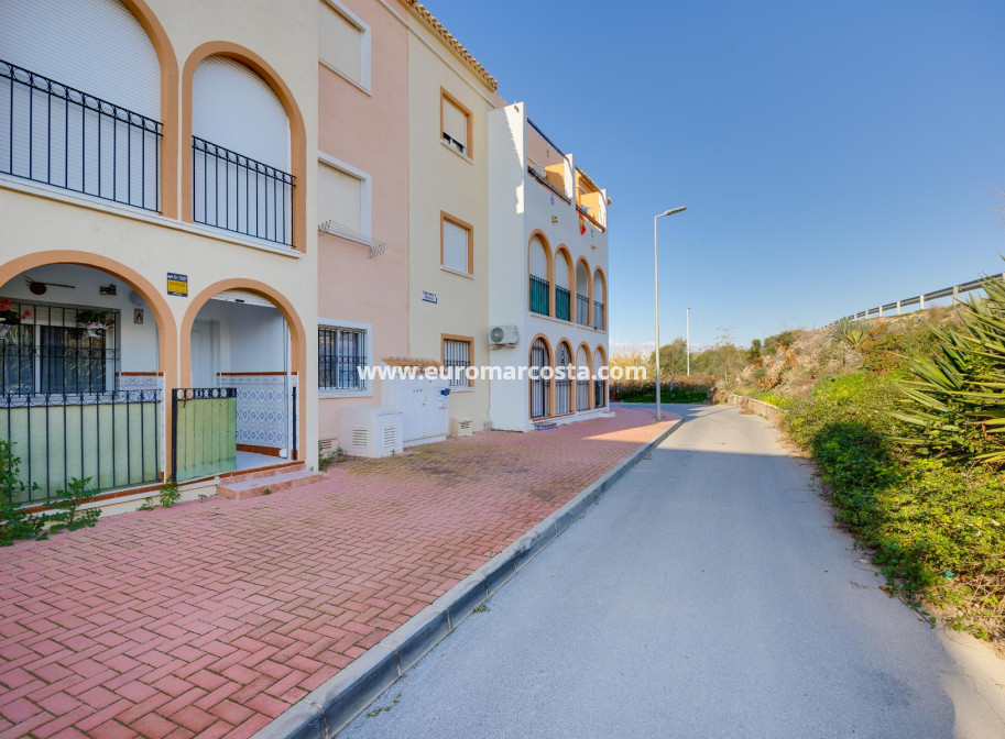 Objekte zum Wiederverkauf - Bungalow - Torrevieja - TORREVIEJA