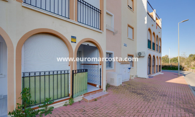 Objekte zum Wiederverkauf - Bungalow - Torrevieja - TORREVIEJA