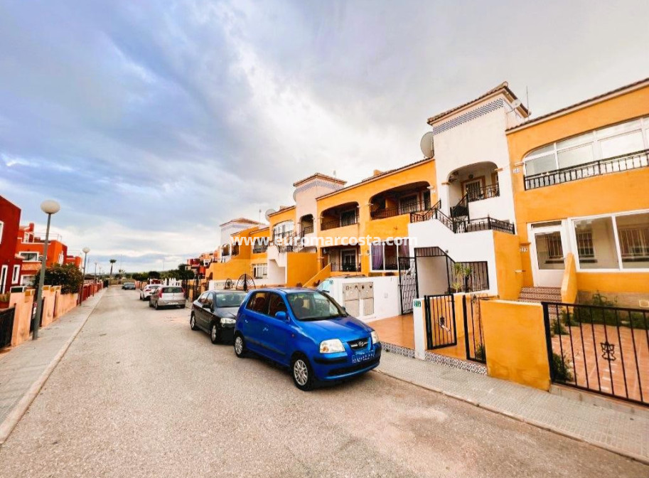 Sale - Bungalow Planta Baja - Los Montesinos