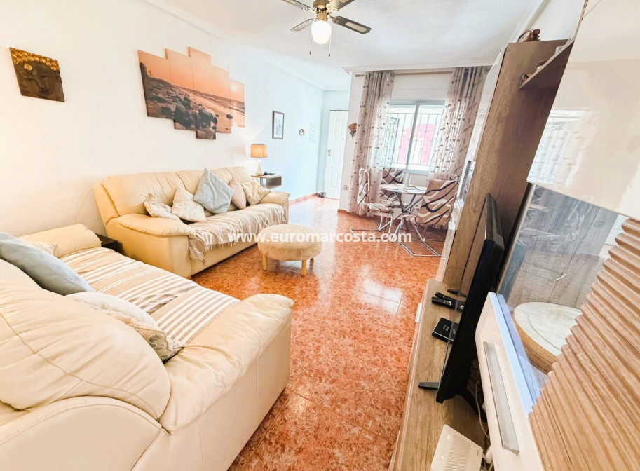 Sale - Bungalow Planta Baja - Los Montesinos