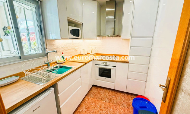 Sale - Bungalow Planta Baja - Los Montesinos