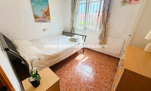 Sale - Bungalow Planta Baja - Los Montesinos