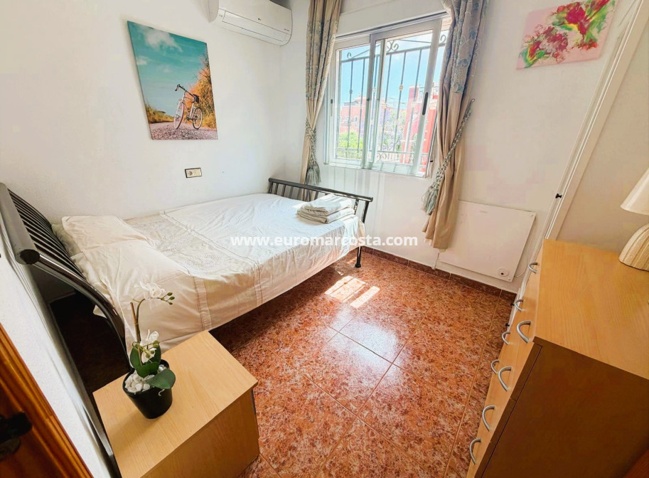 Sale - Bungalow Planta Baja - Los Montesinos