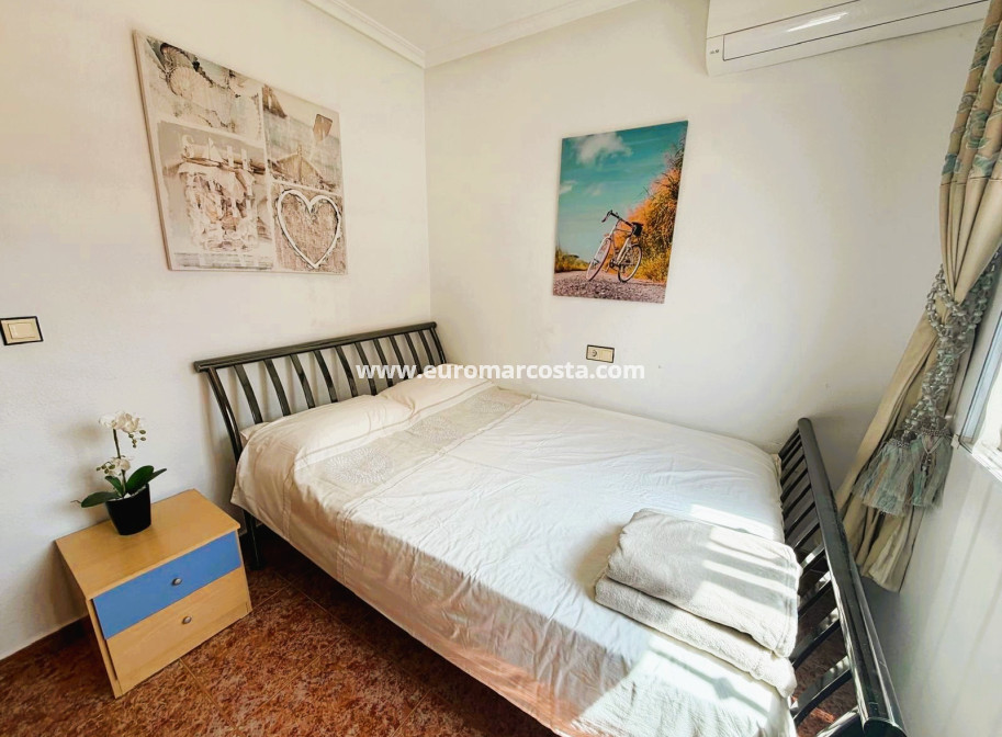 Sale - Bungalow Planta Baja - Los Montesinos