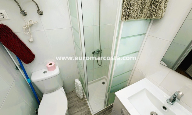 Sale - Bungalow Planta Baja - Los Montesinos