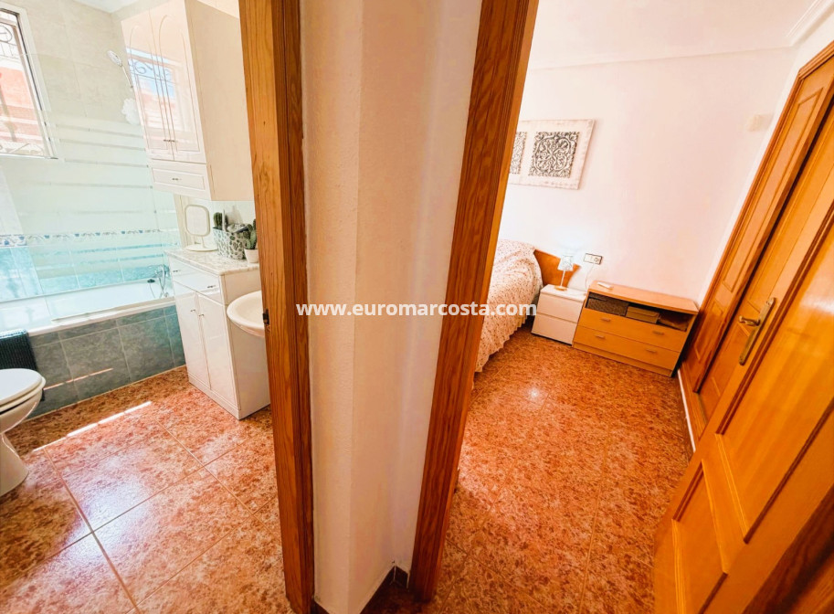 Sale - Bungalow Planta Baja - Los Montesinos