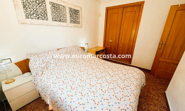Sale - Bungalow Planta Baja - Los Montesinos