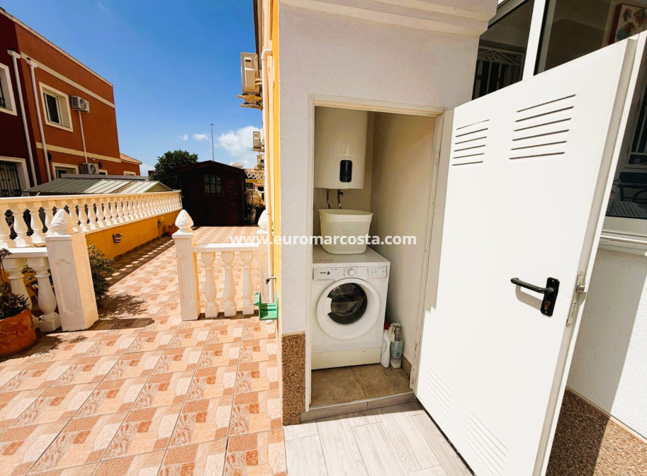 Sale - Bungalow Planta Baja - Los Montesinos