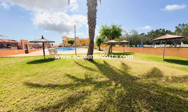 Sale - Bungalow Planta Baja - Los Montesinos