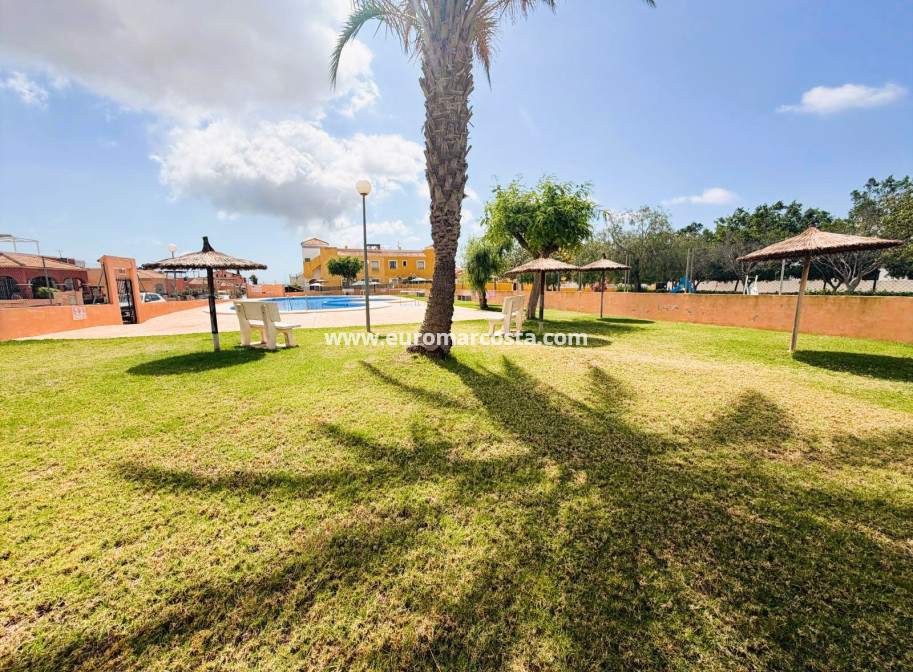 Sale - Bungalow Planta Baja - Los Montesinos