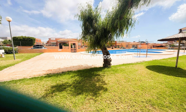 Sale - Bungalow Planta Baja - Los Montesinos