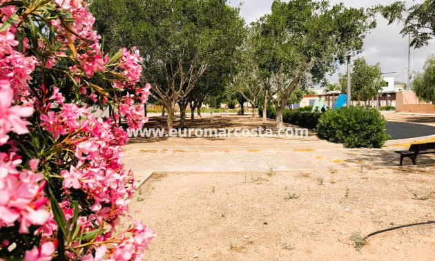 Sale - Bungalow Planta Baja - Los Montesinos