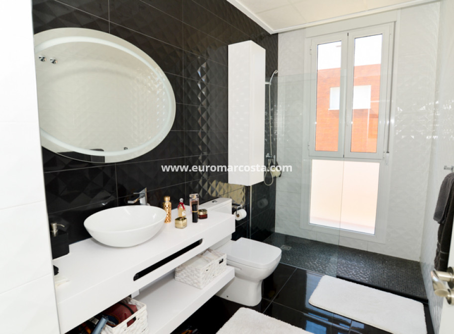 New Build - detached - Santa Pola - Gran Alacant