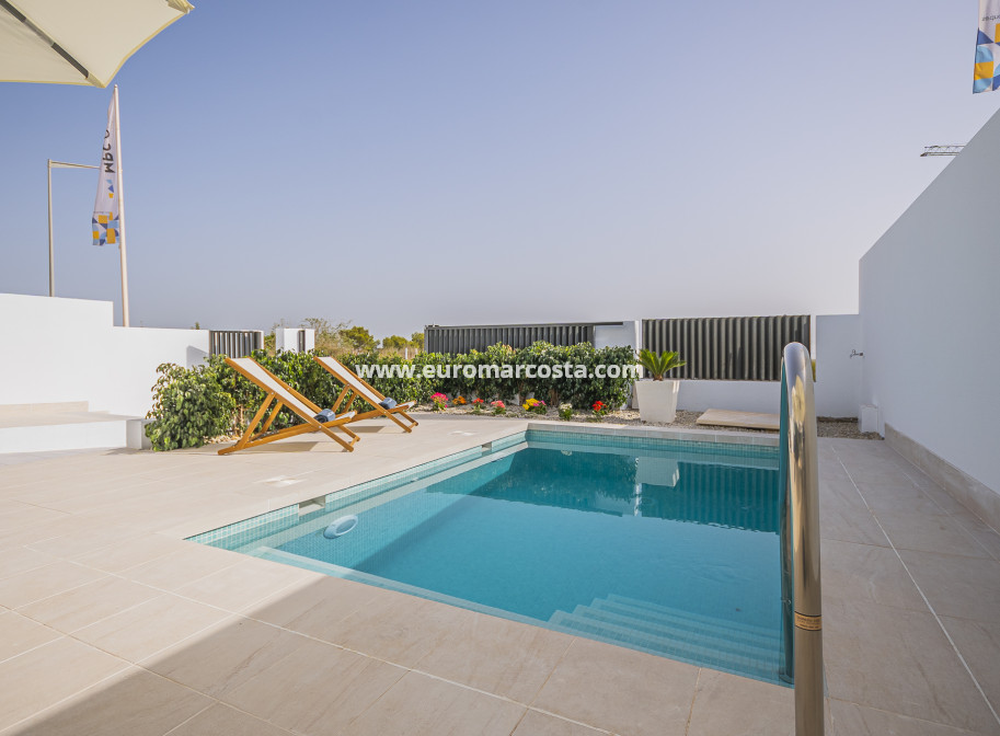 Nueva construcción  - terraced - Torrevieja - TORREVIEJA