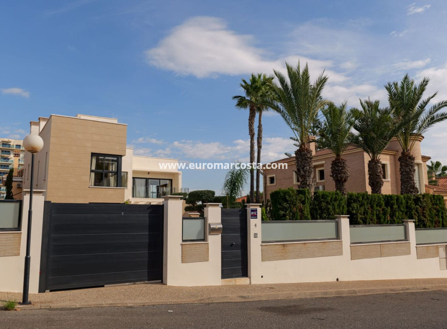 New Build - Villa - Torrevieja - TORREVIEJA