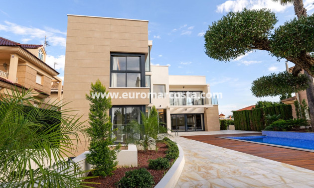 New Build - Villa - Torrevieja - TORREVIEJA