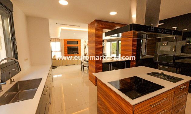New Build - Villa - Torrevieja - TORREVIEJA