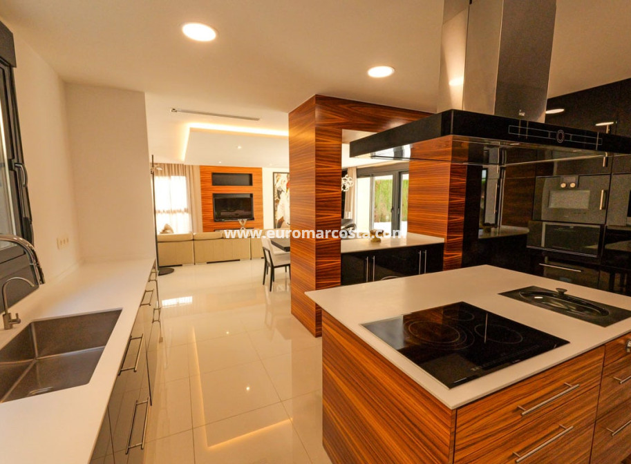 New Build - Villa - Torrevieja - TORREVIEJA