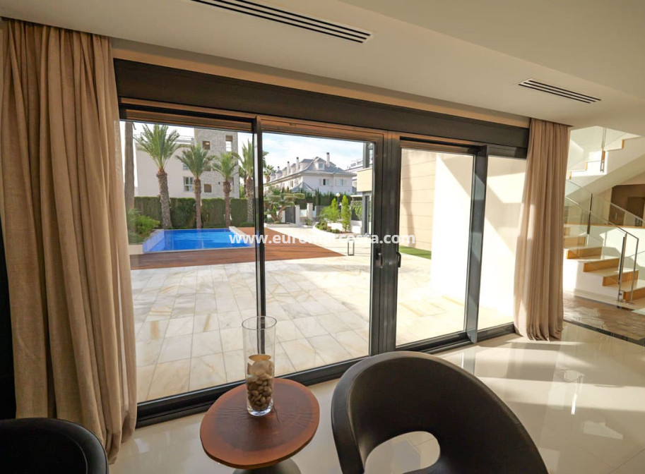 New Build - Villa - Torrevieja - TORREVIEJA