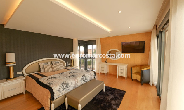 New Build - Villa - Torrevieja - TORREVIEJA