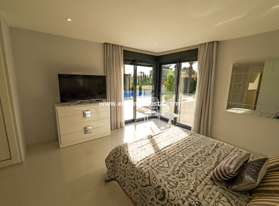 New Build - Villa - Torrevieja - TORREVIEJA