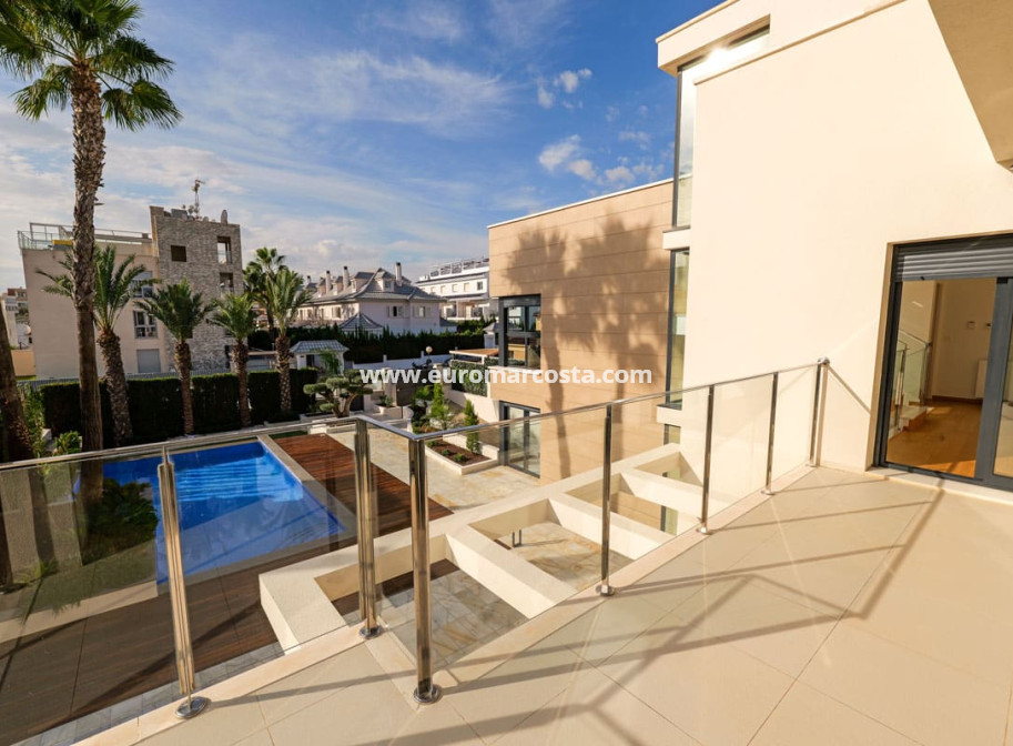 New Build - Villa - Torrevieja - TORREVIEJA