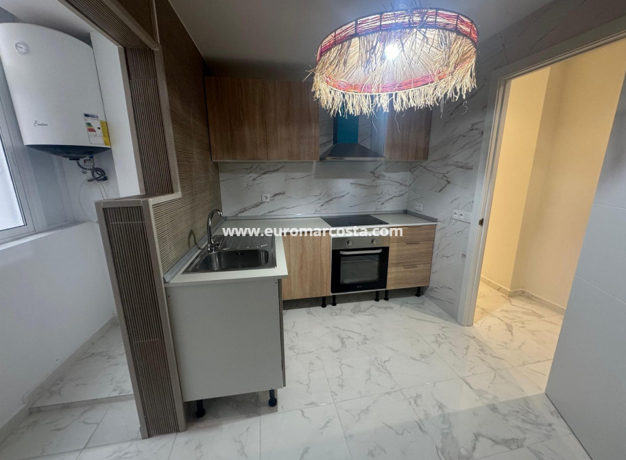 Sale - Apartment / flat - Torrevieja - Muelle Pesquero
