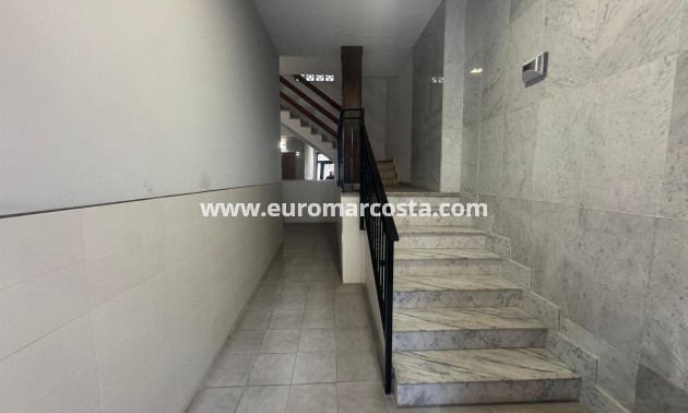 Sale - Apartment / flat - Torrevieja - Muelle Pesquero