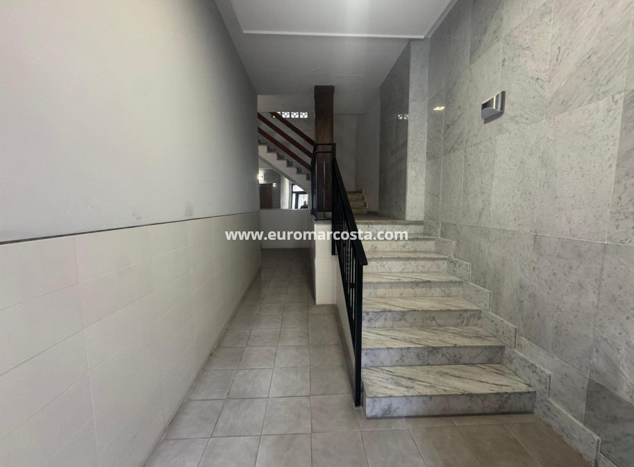 Sale - Apartment / flat - Torrevieja - Muelle Pesquero