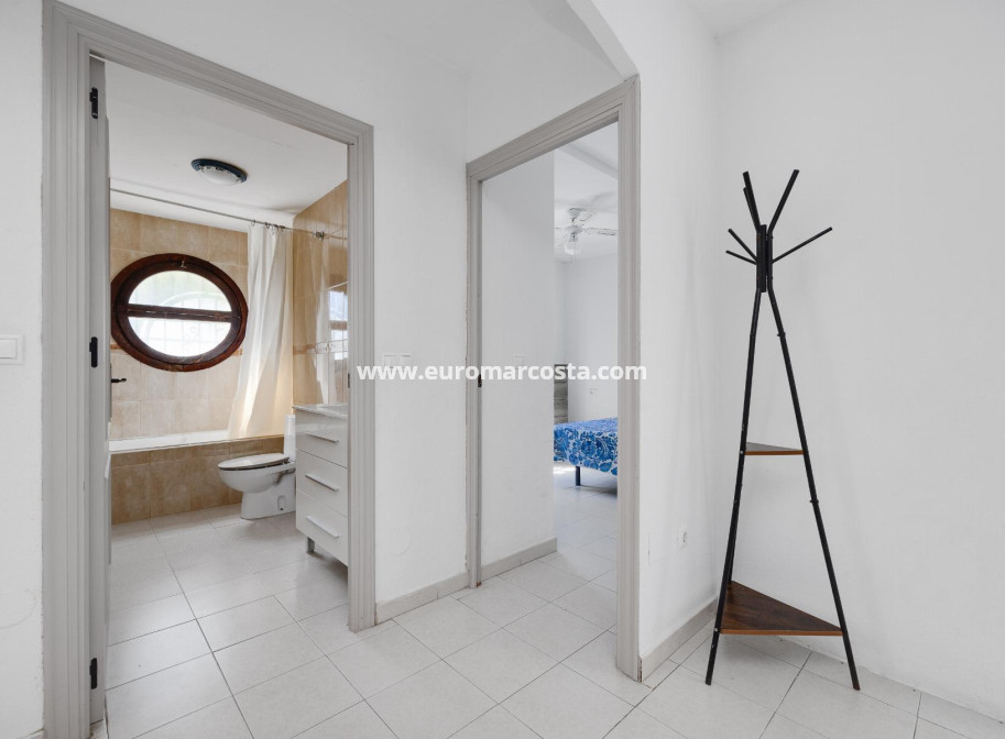 Sale - Bungalow - Torrevieja - TORREVIEJA