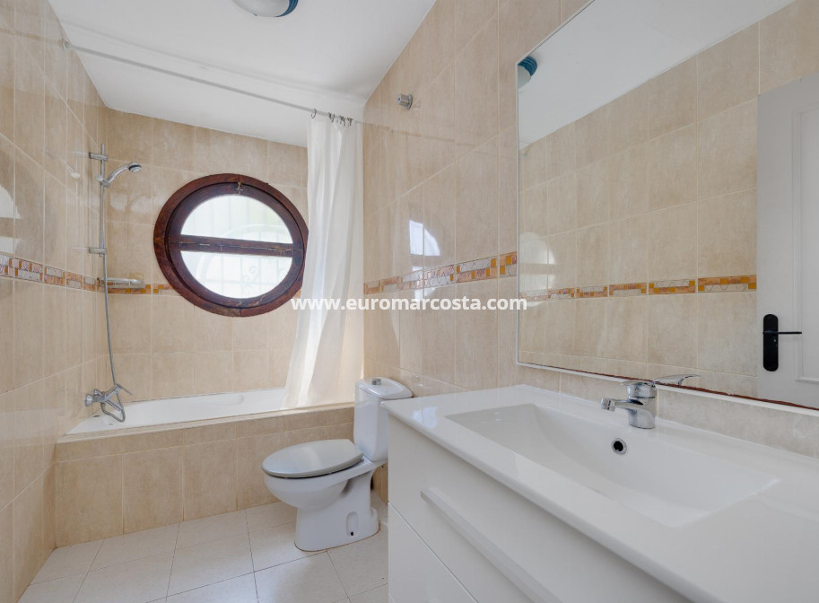 Sale - Bungalow - Torrevieja - TORREVIEJA