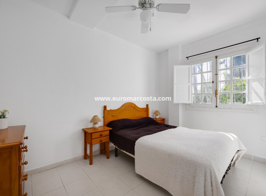 Sale - Bungalow - Torrevieja - TORREVIEJA