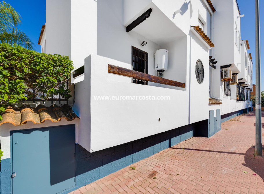 Sale - Bungalow - Torrevieja - TORREVIEJA
