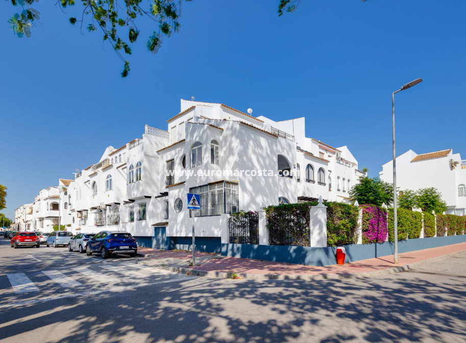Sale - Bungalow - Torrevieja - TORREVIEJA