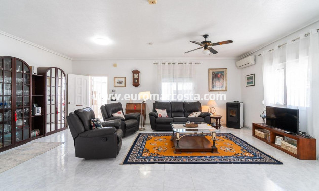 Sale - Villa - Orihuela Costa