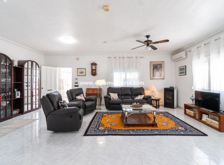 Sale - Villa - Orihuela Costa