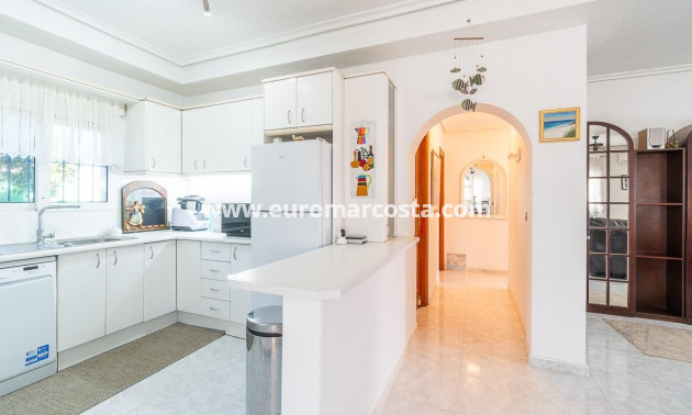 Sale - Villa - Orihuela Costa